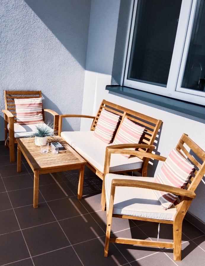Apartament Na Zielonej Z Tarasem Apartment Pila Exterior photo